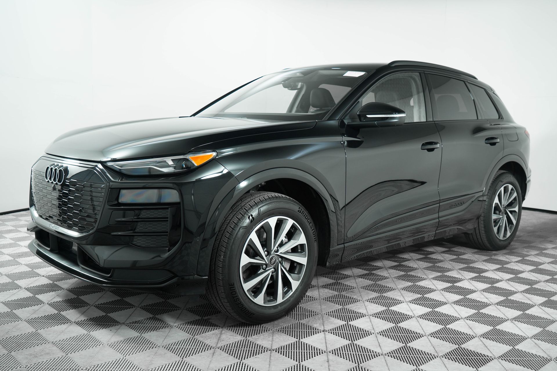 2025 Audi Q6 E-tron Premium photo 2