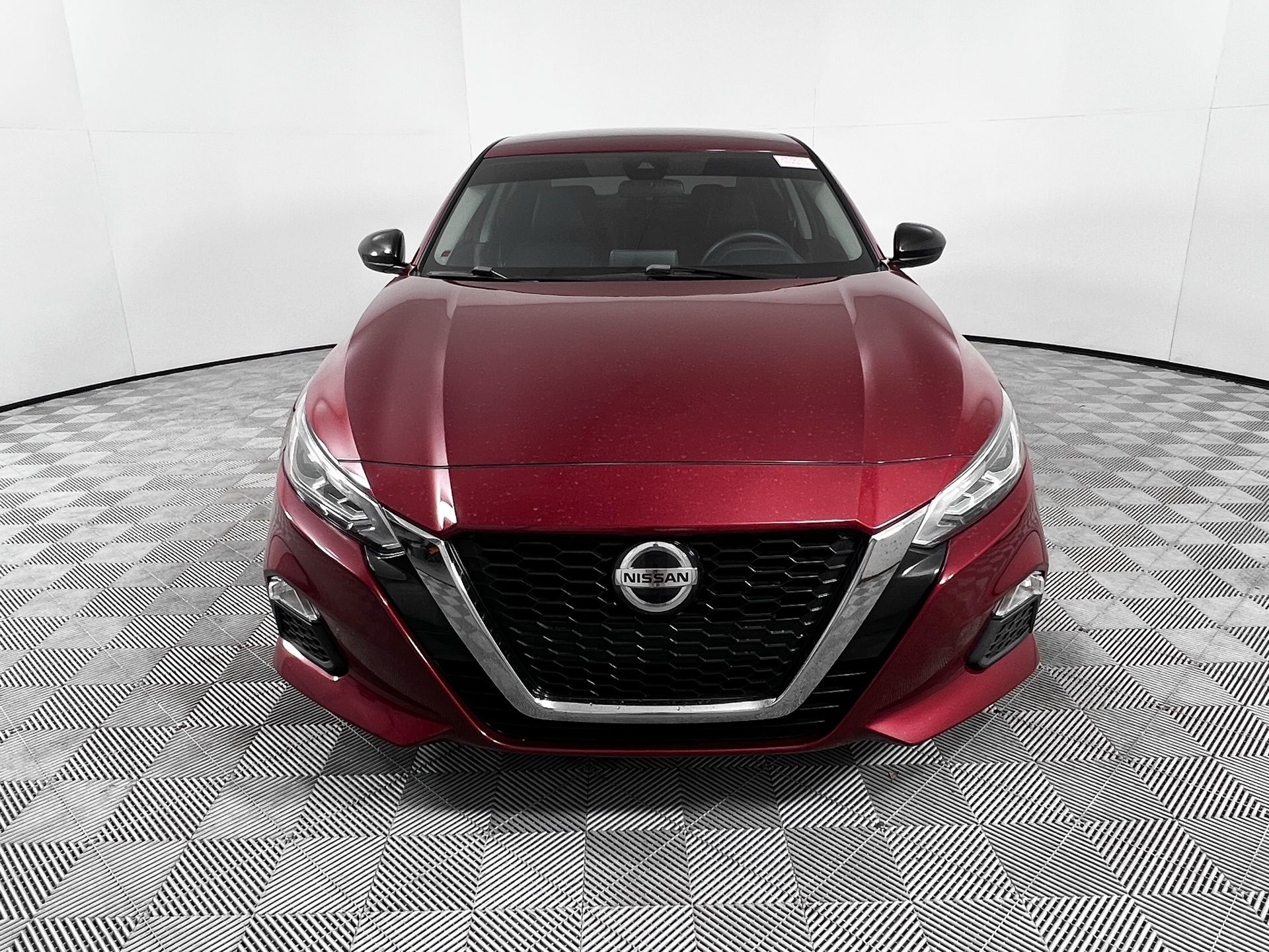 Used 2020 Nissan Altima SR with VIN 1N4BL4CV5LC168790 for sale in Stuart, FL