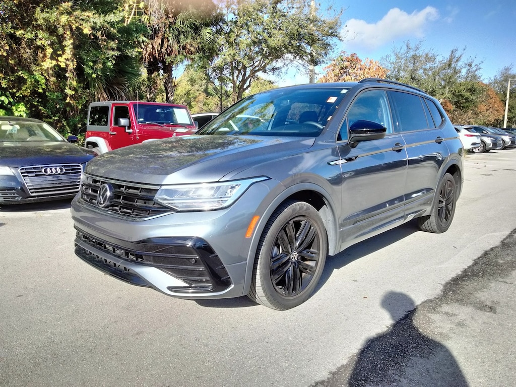 Used 2022 Volkswagen Tiguan 2.0T SE R-Line Black SUV