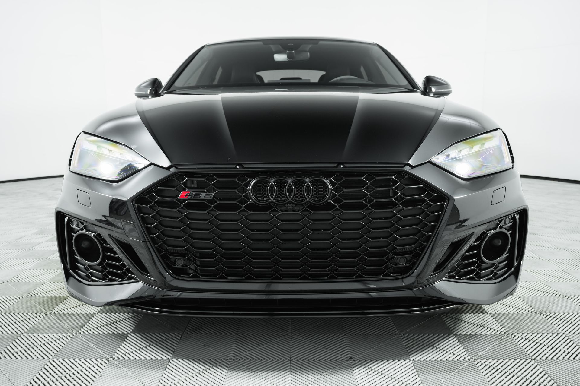 2024 Audi RS 5 photo 2
