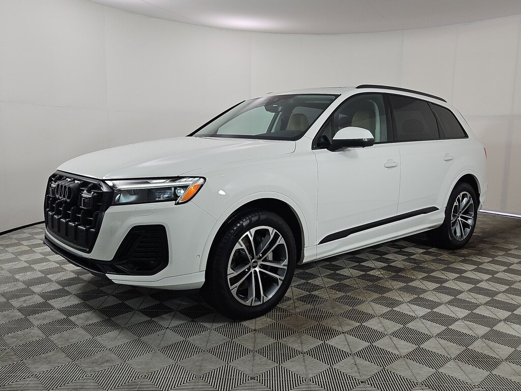 Used 2025 Audi Q7 45 Premium Plus SUV
