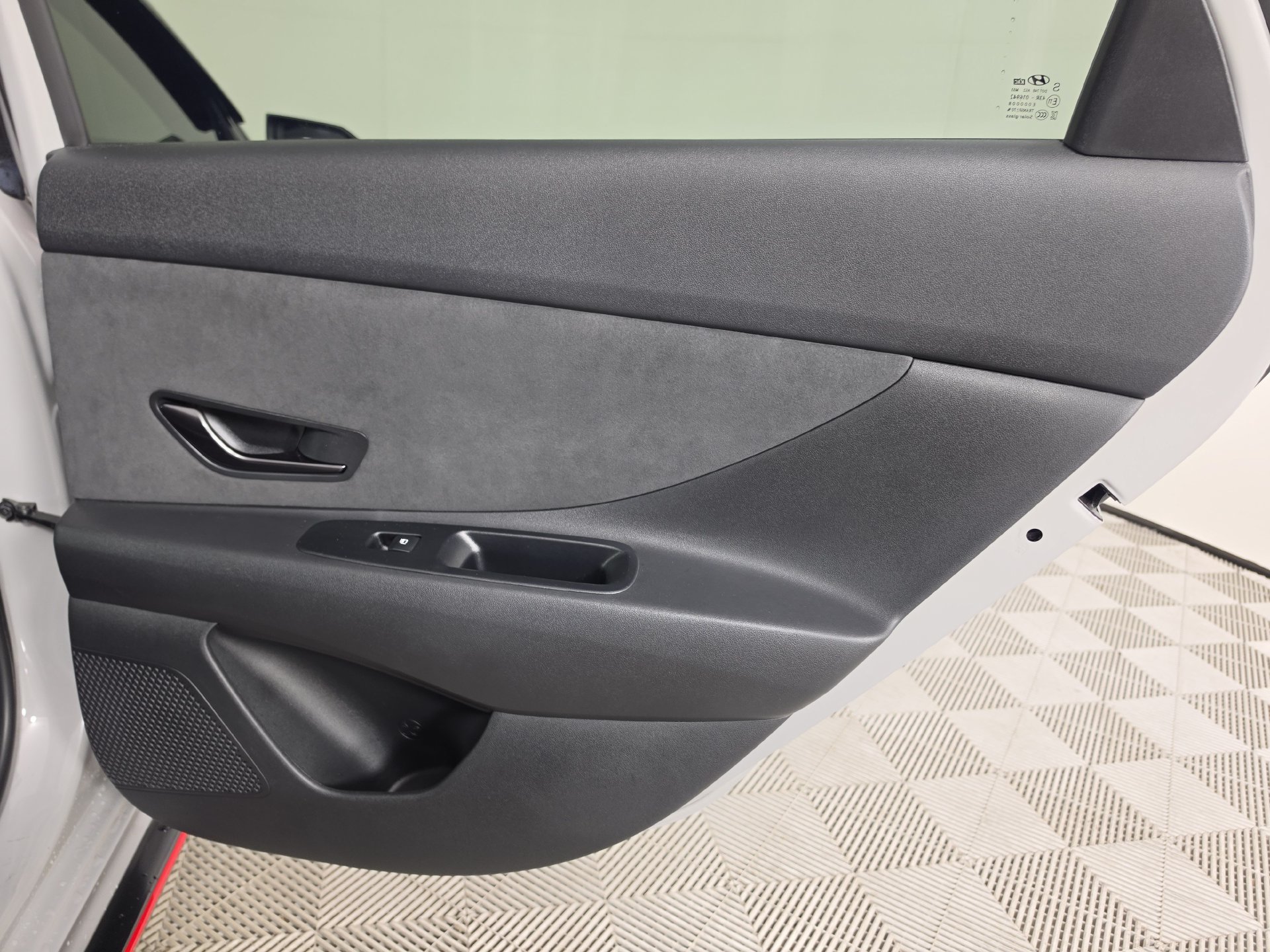 2023 Hyundai Elantra N - Photo 30