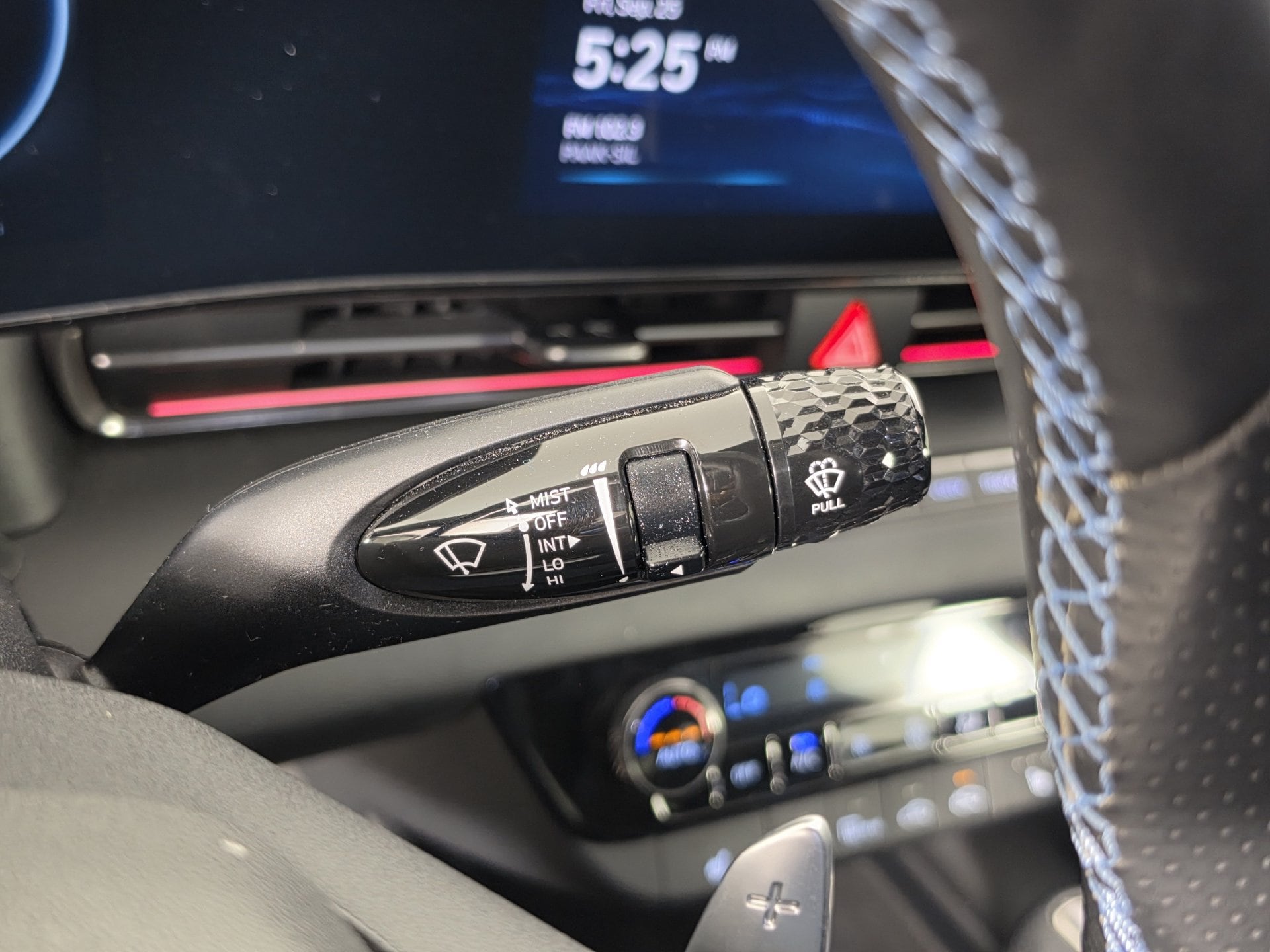 2023 Hyundai Elantra N - Photo 12