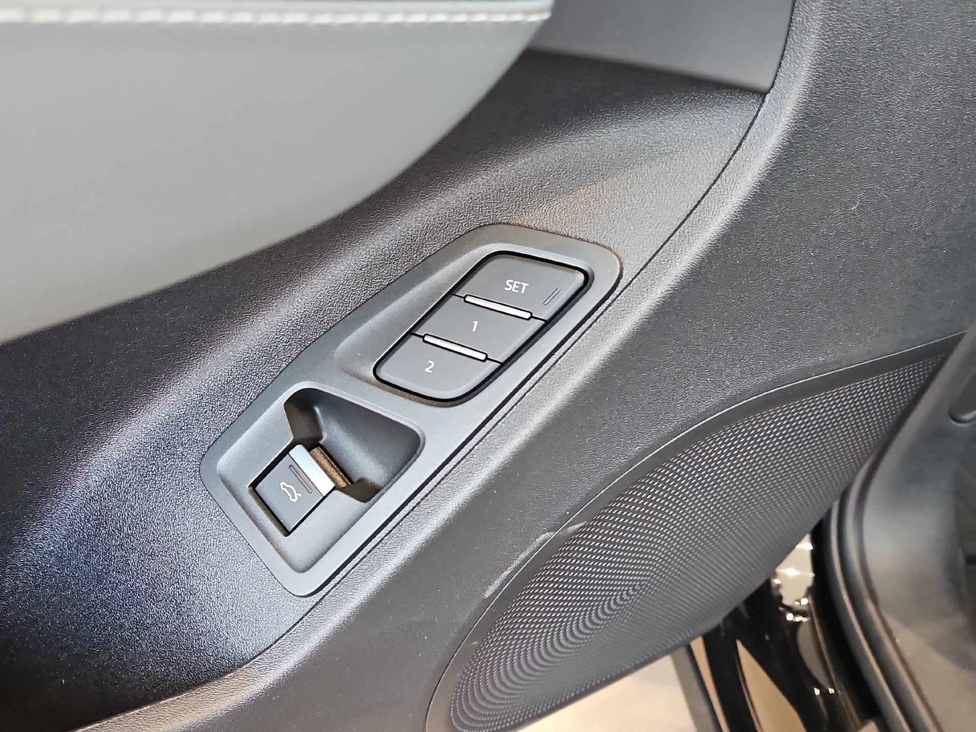 2026 Audi Q3 Base - Photo 16