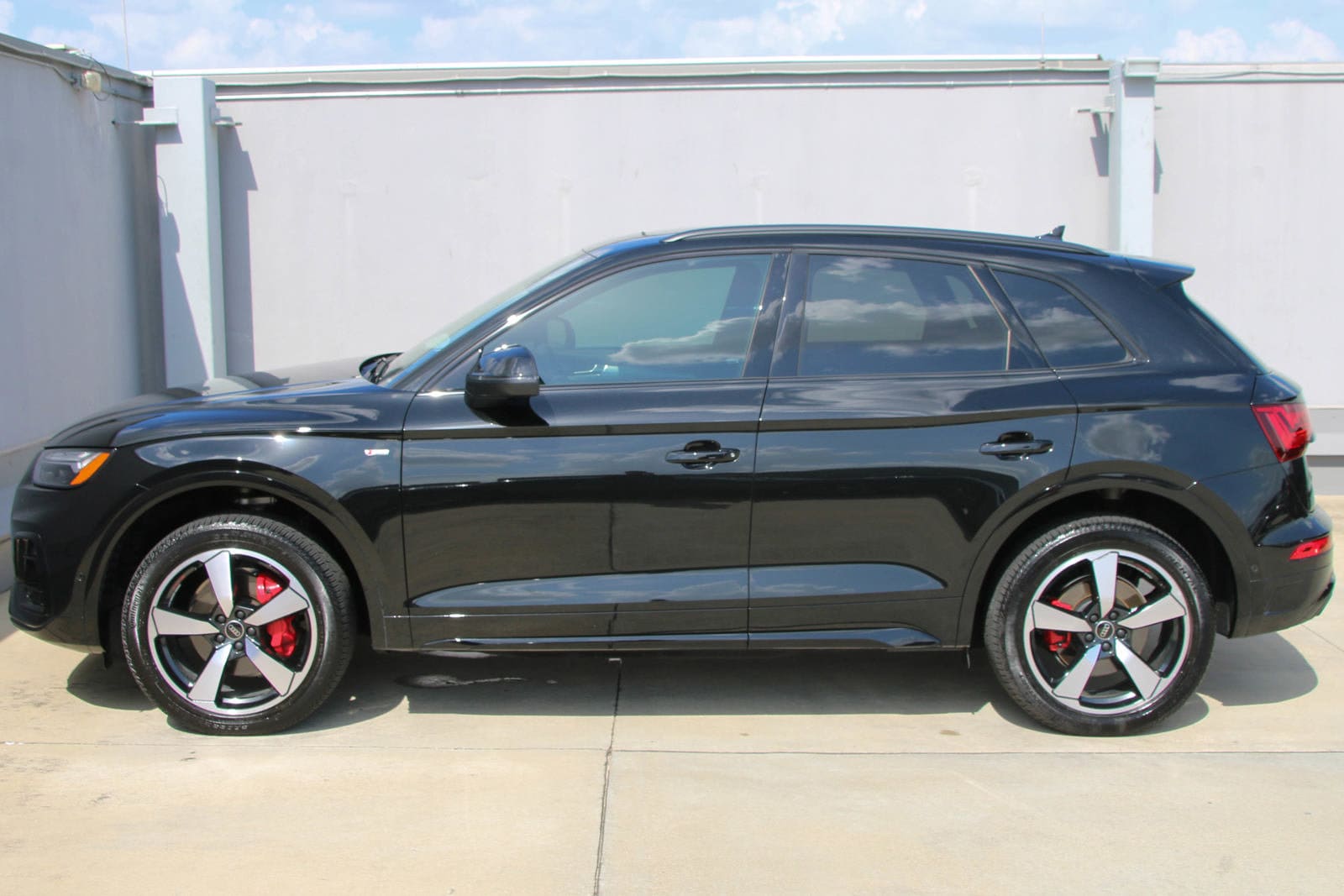 Certified 2024 Audi Q5 Prestige with VIN WA1FAAFY7R2039397 for sale in Sugar Land, TX