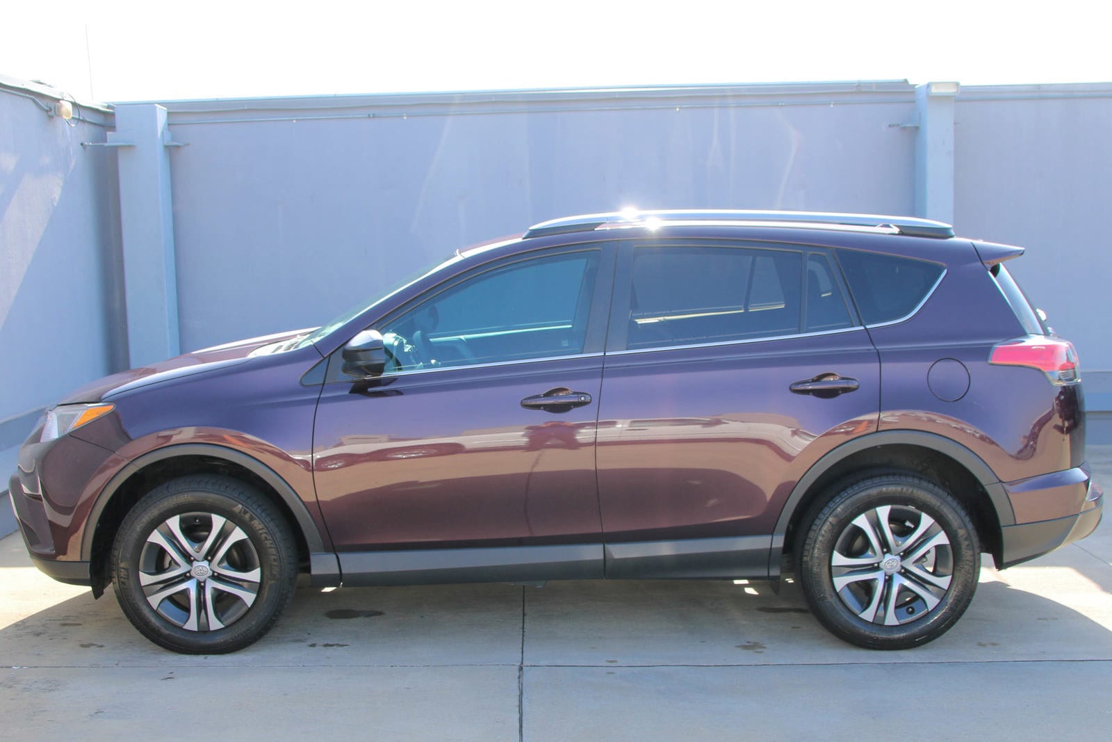 Used 2017 Toyota RAV4 LE with VIN 2T3ZFREV1HW376714 for sale in Sugar Land, TX