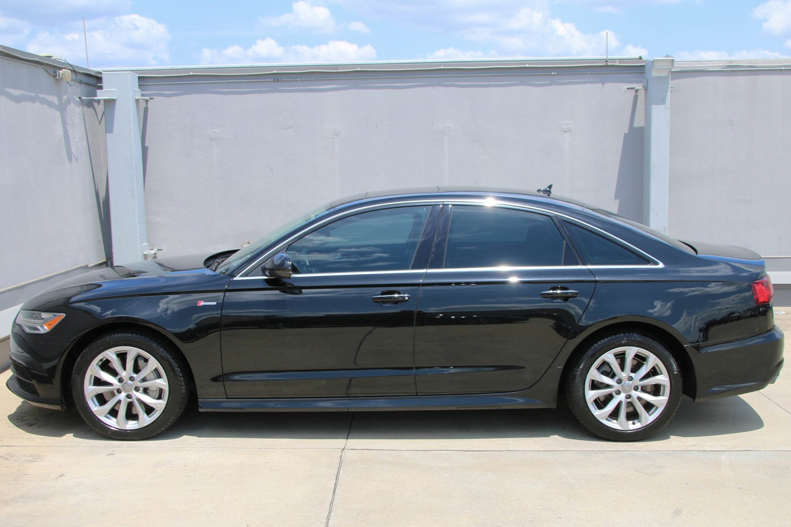 Used 2018 Audi A6 Premium Plus with VIN WAUG3AFC4JN032884 for sale in Sugar Land, TX