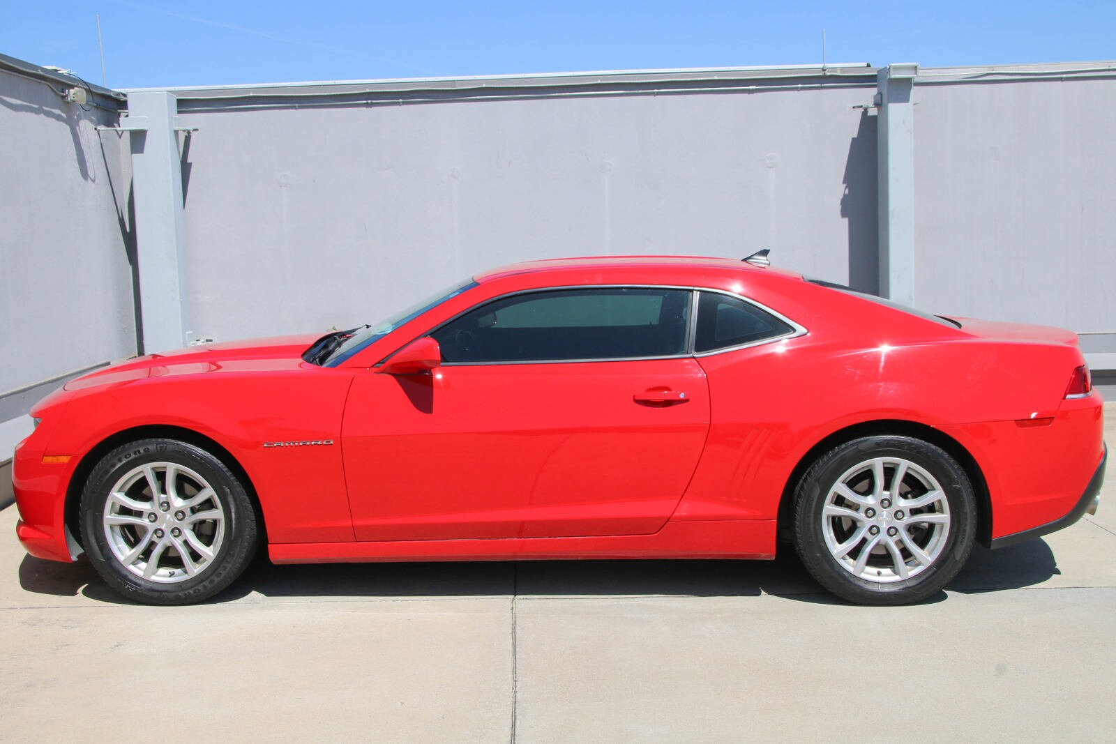 Used 2014 Chevrolet Camaro 1LT with VIN 2G1FB1E3XE9142567 for sale in Sugar Land, TX