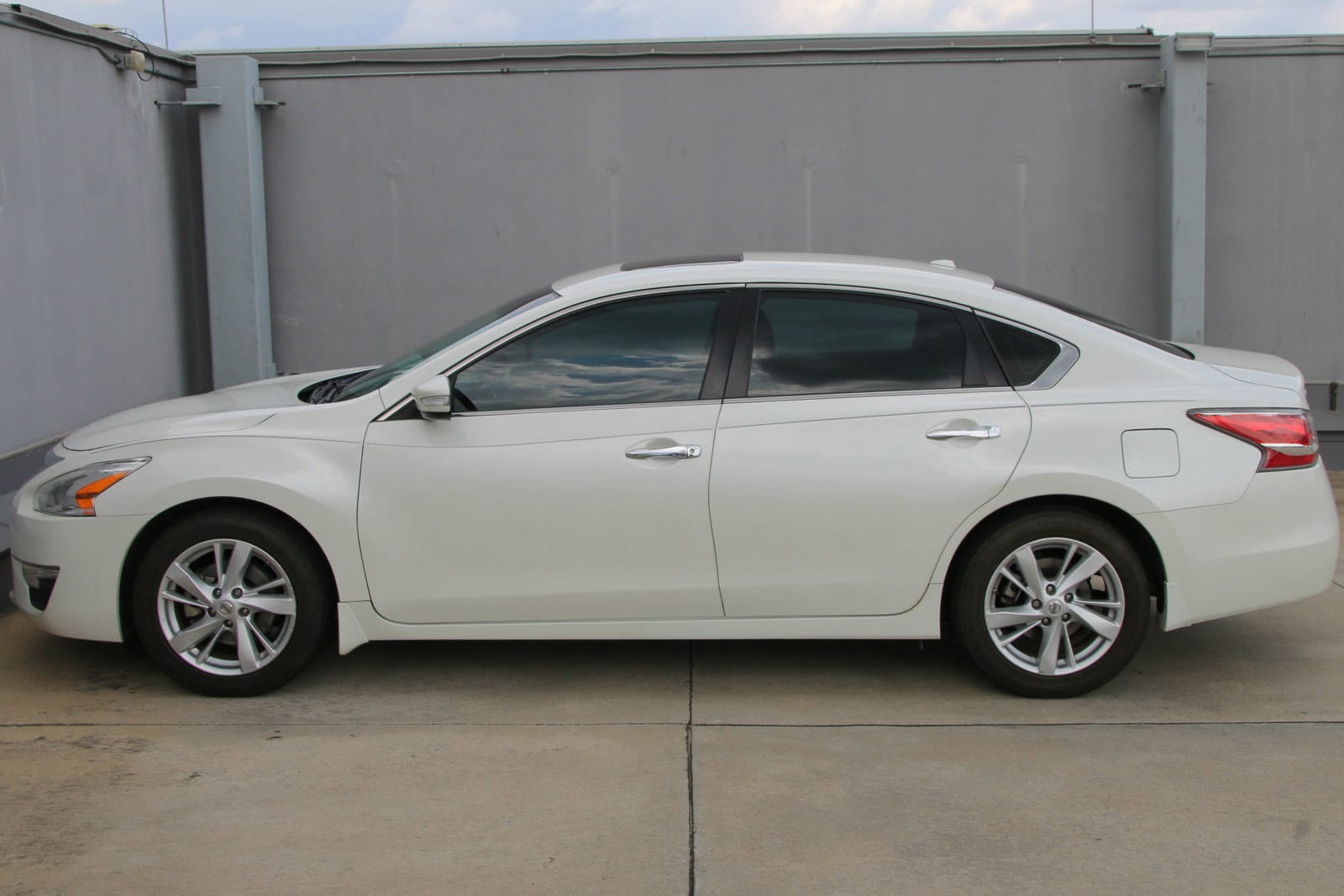 Used 2015 Nissan Altima SV with VIN 1N4AL3AP3FC472716 for sale in Sugar Land, TX