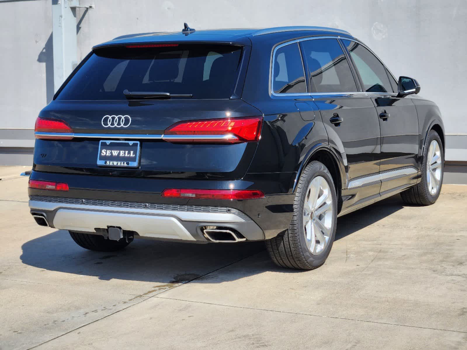 2025 Audi Q7 55 Premium photo 3