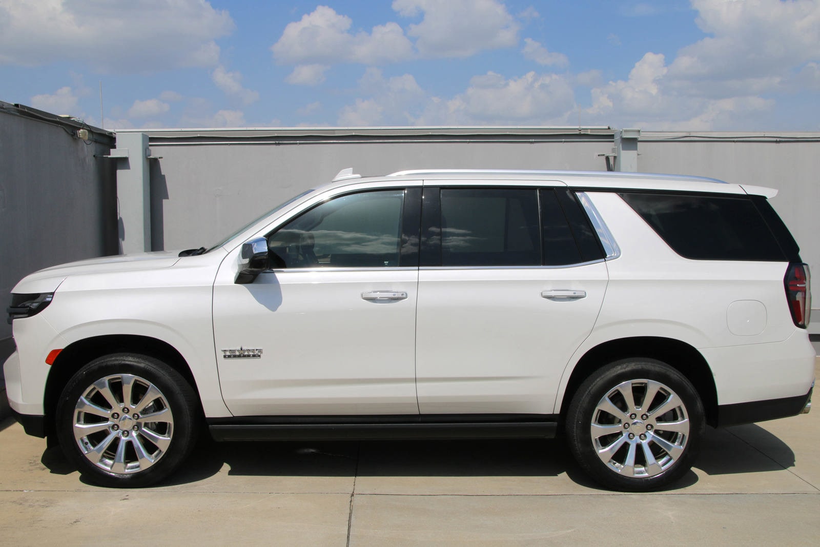 Used 2021 Chevrolet Tahoe Premier with VIN 1GNSCSKD5MR306289 for sale in Sugar Land, TX