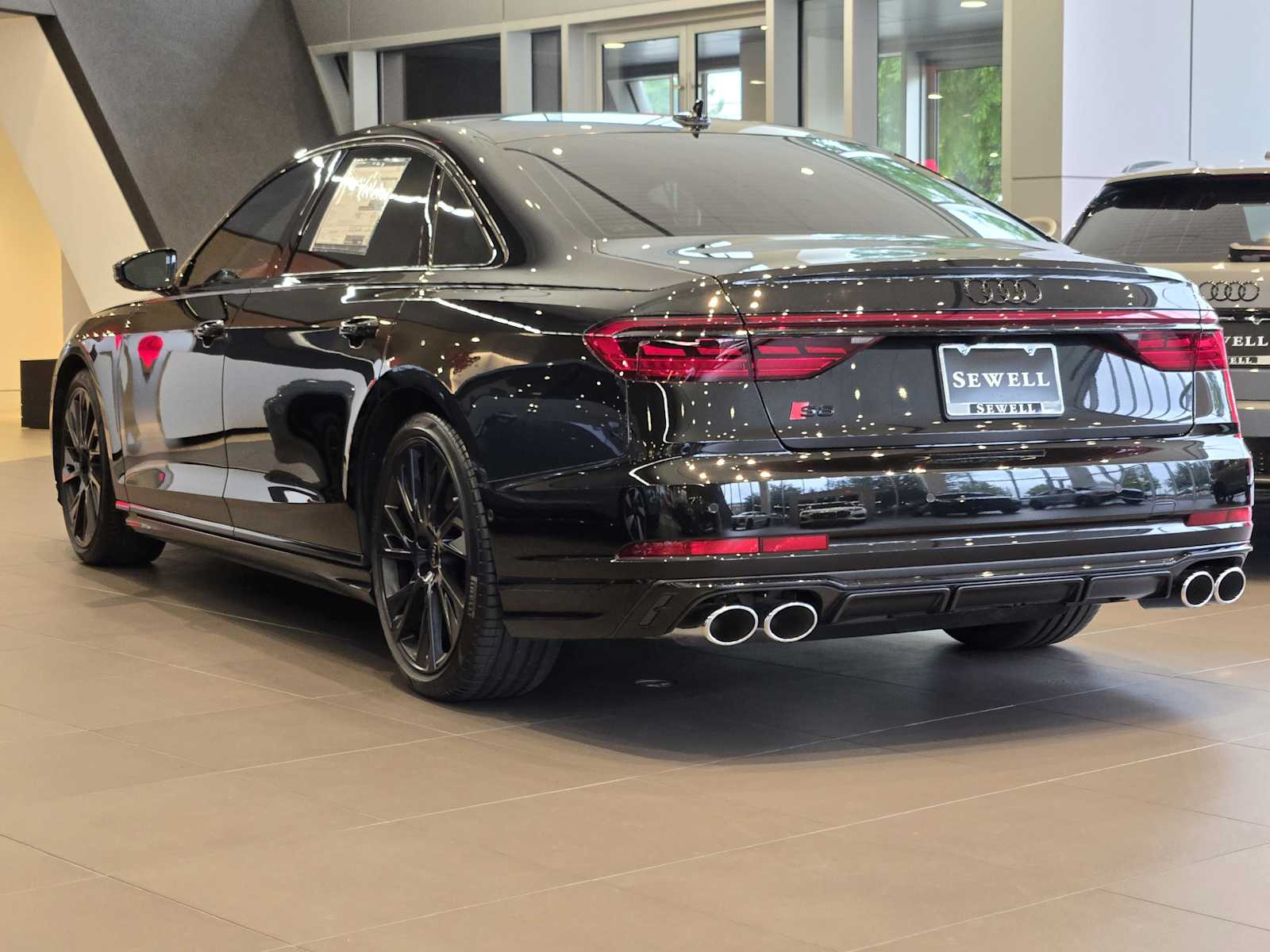 2025 Audi S8 4.0T photo 4