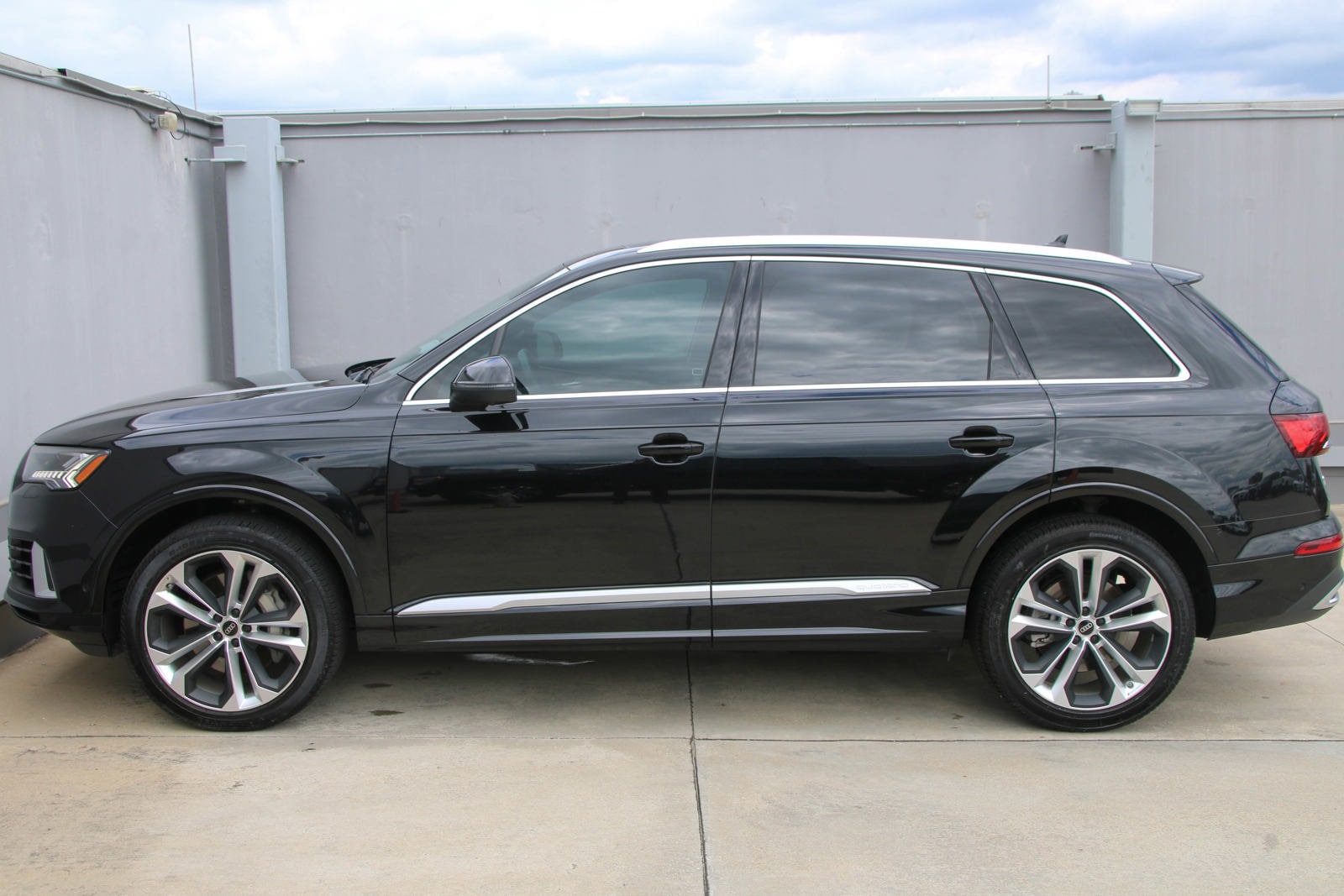 Used 2023 Audi Q7 Premium Plus with VIN WA1LXBF71PD020845 for sale in Sugar Land, TX