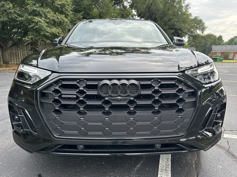 2025 Audi Q5 S line Premium Plus photo 2