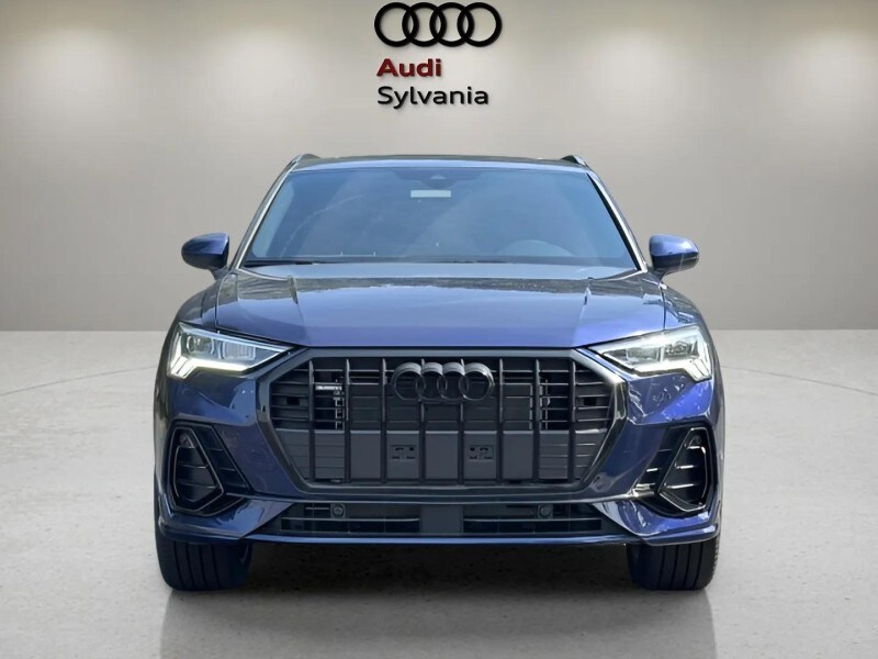 2025 Audi Q3 45 TFSI S line Premium photo 3