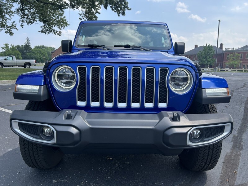 2020 Jeep Wrangler Unlimited Sahara photo 2