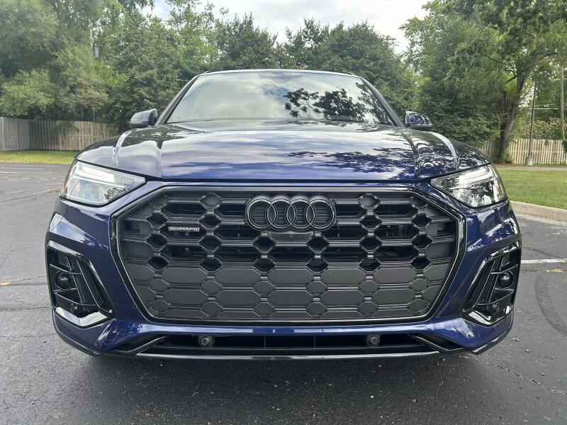 2025 Audi Q5 S line Premium Plus photo 2