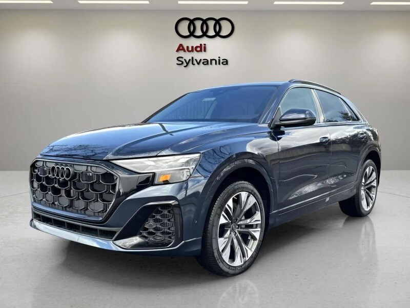 2025 Audi Q8 55 Premium Plus photo 4