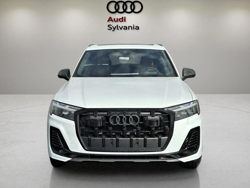 2025 Audi Q7 55 Prestige photo 3