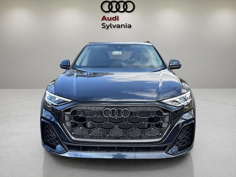 2025 Audi Q8 55 Premium Plus photo 3