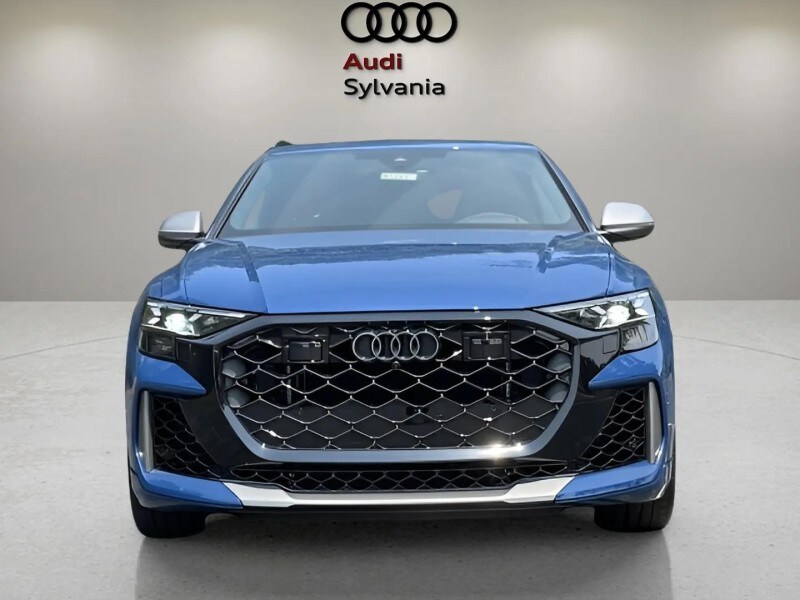 2025 Audi RS Q8 photo 3