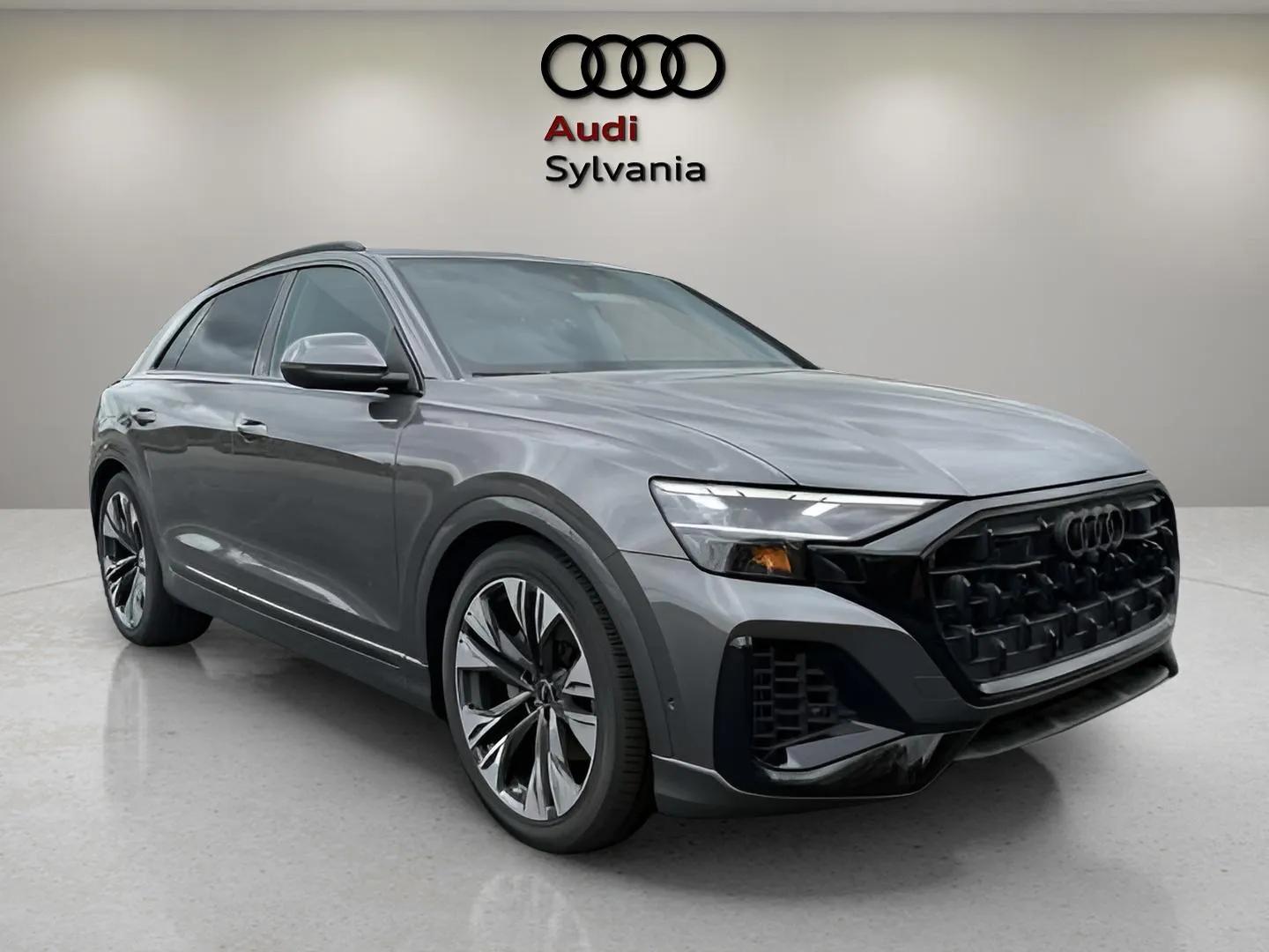 2025 Audi Q8 55 Premium Plus photo 2