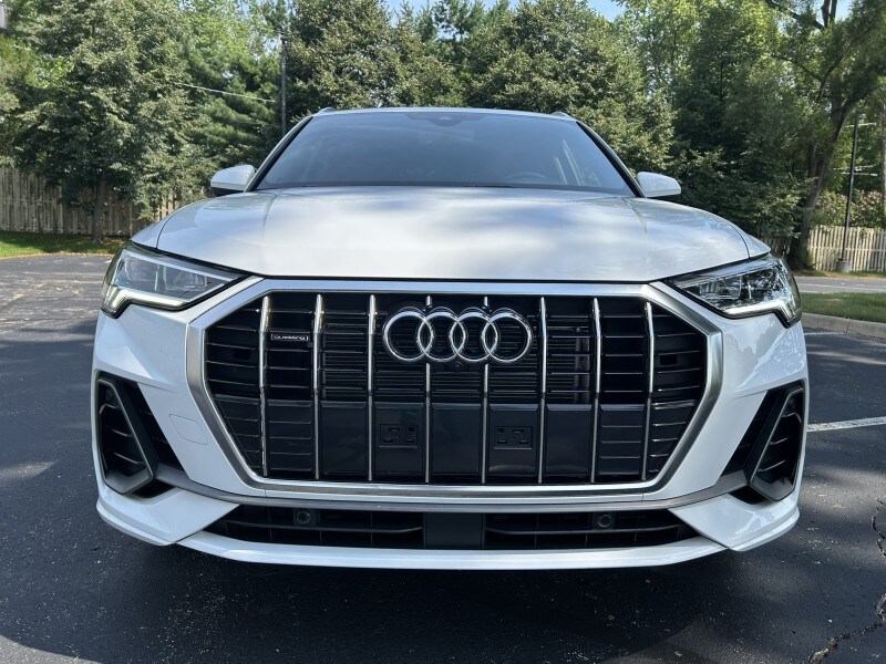 2024 Audi Q3 S line Premium Plus photo 2
