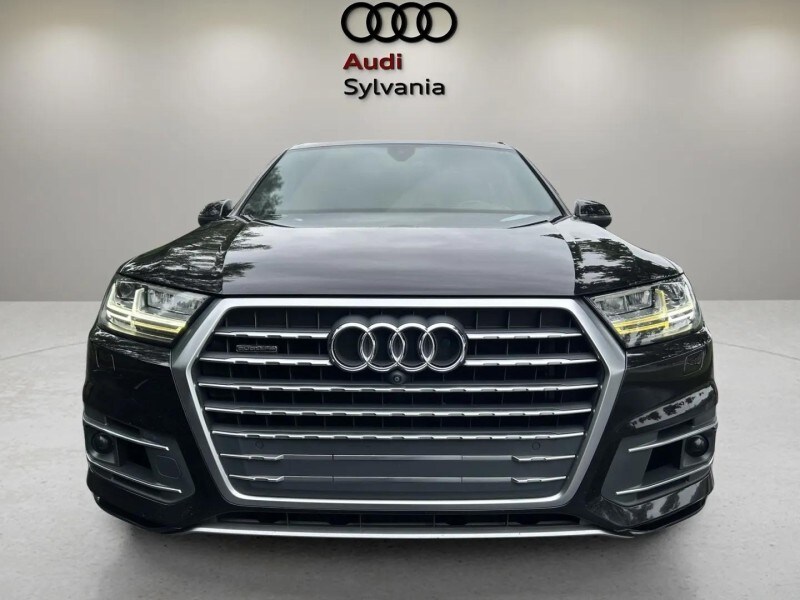 2017 Audi Q7 Prestige photo 2