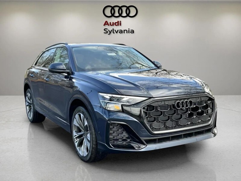 2025 Audi Q8 55 Premium Plus photo 2