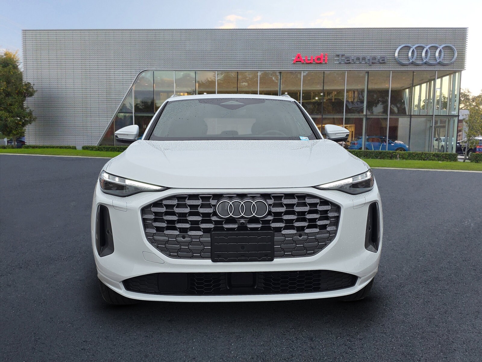 2025 Audi Q5 2.0T Premium Plus photo 2