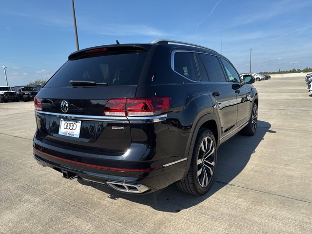 2022 Volkswagen Atlas V6 SEL Premium R-Line photo 2