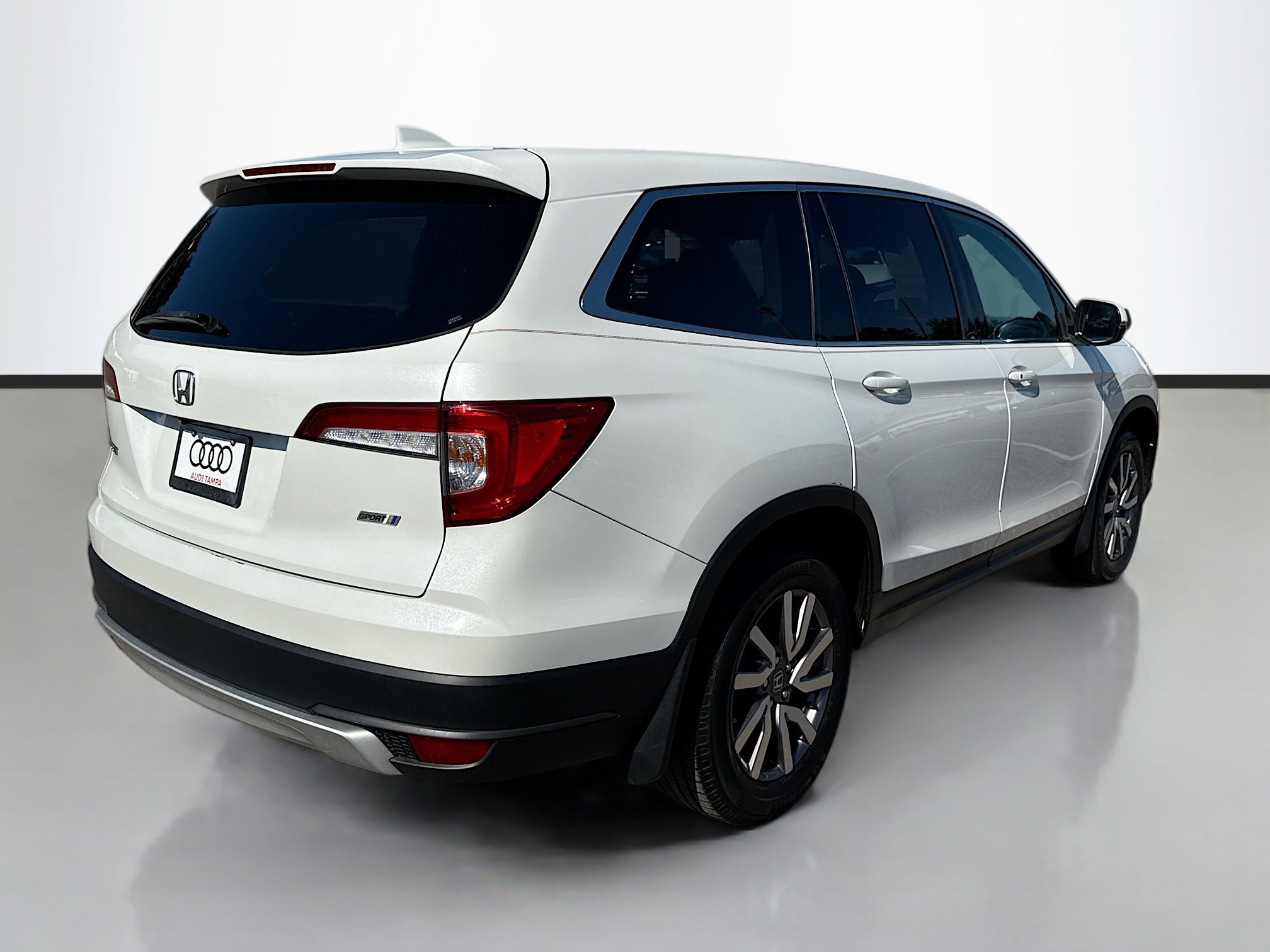 2020 Honda Pilot EX-L photo 2