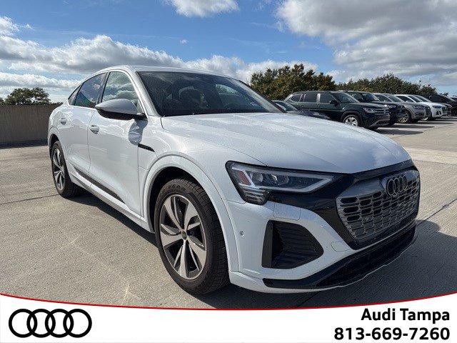 2024 Audi Q8 Sportback e-tron Premium Plus's photo