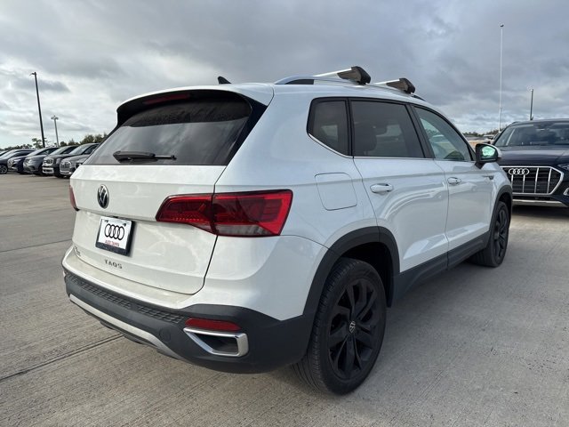 2022 Volkswagen Taos SE photo 3