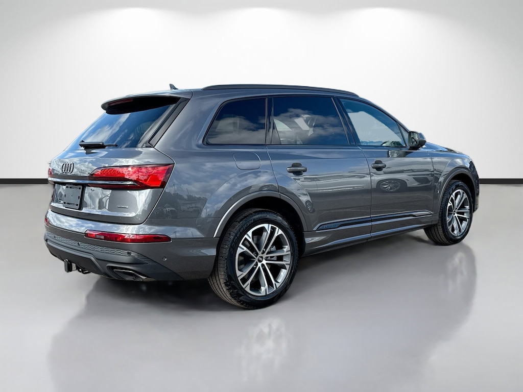 New 2026 Audi Q7 Premium SUV