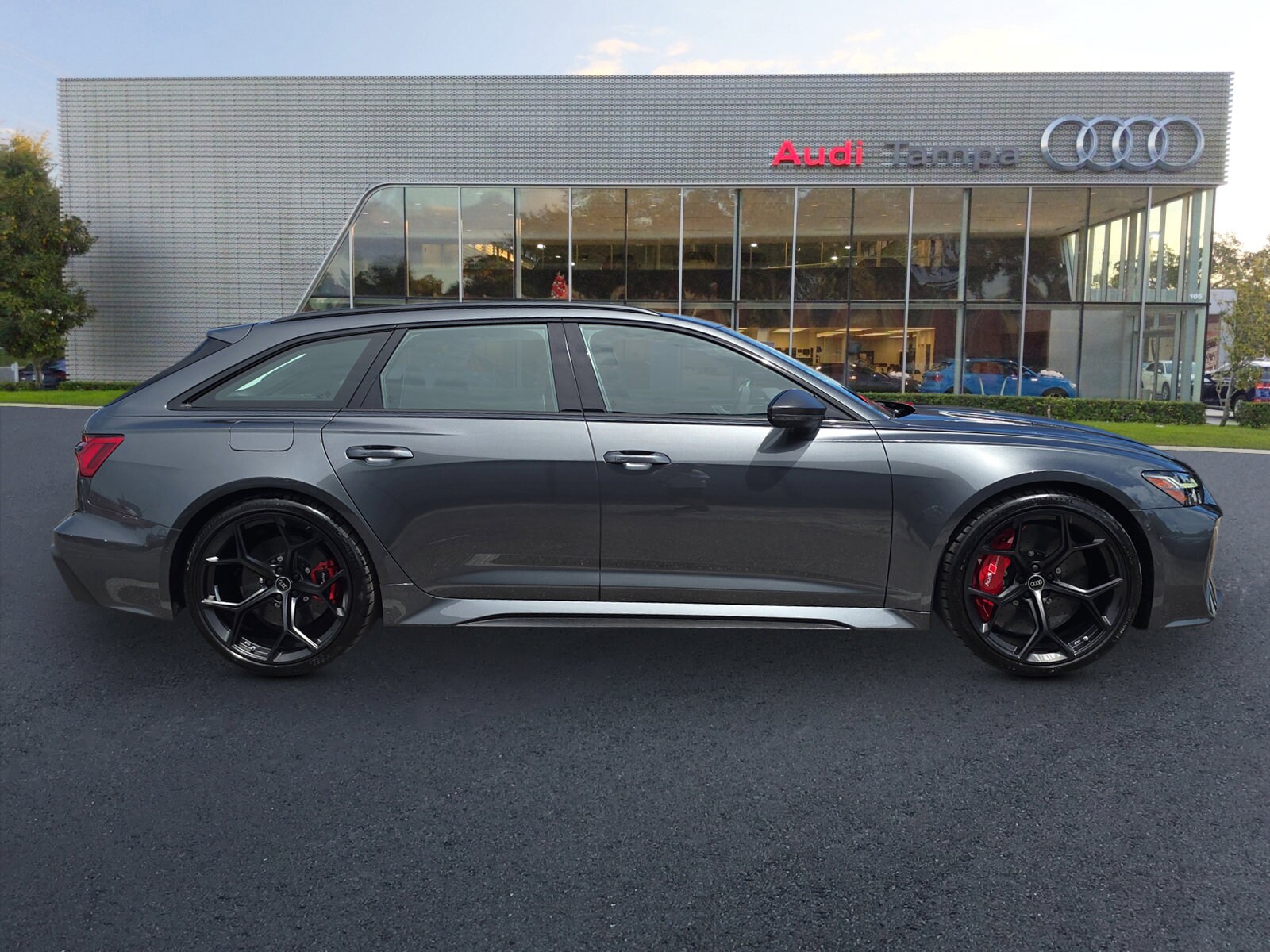 2026 Audi RS 6 Avant Performance Base photo 3