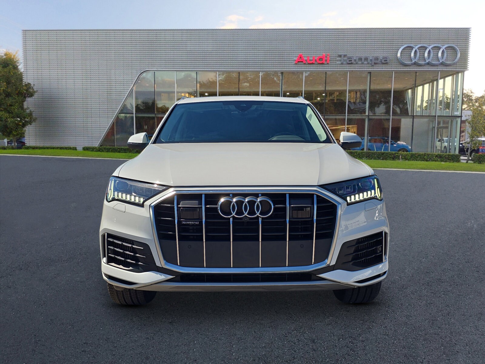 2024 Audi Q7 Premium Plus photo 2