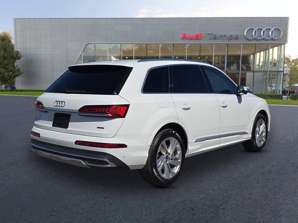 Used 2024 Audi Q7 Premium Plus SUV