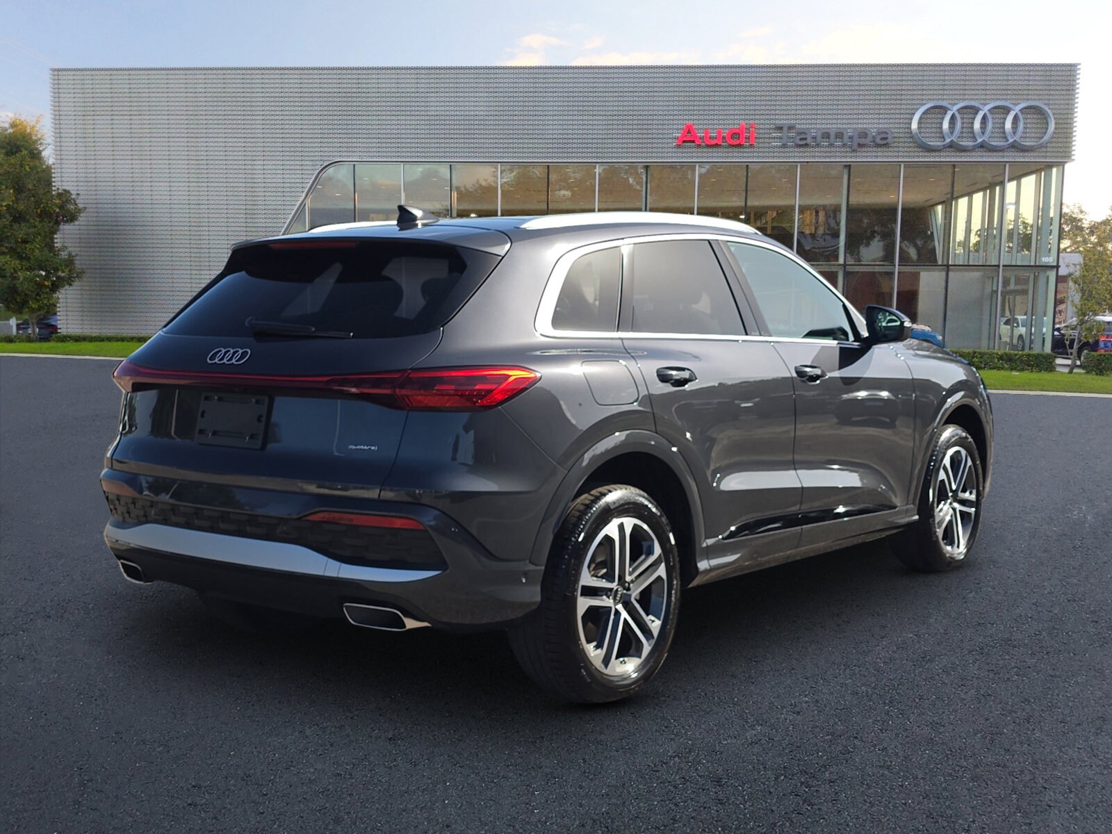 2025 Audi Q5 2.0T Premium photo 3