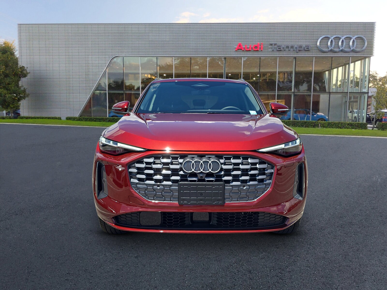 2025 Audi Q5 2.0T Premium Plus photo 2