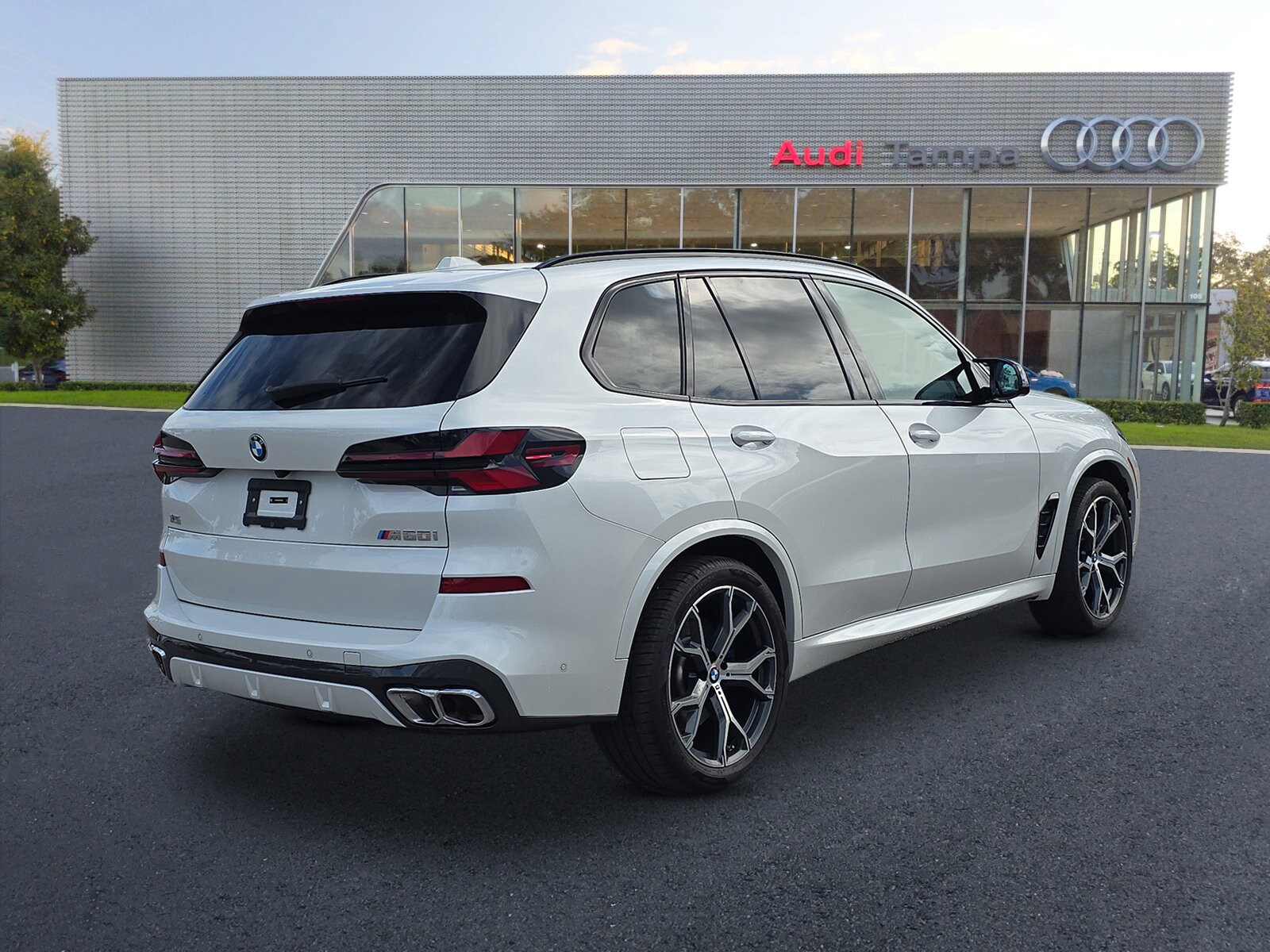 2025 Bmw X5 M60i photo 4