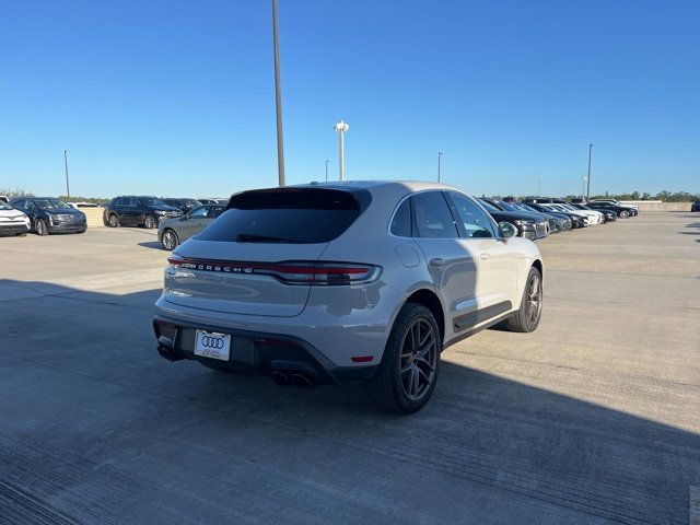 2023 Porsche Macan S photo 2