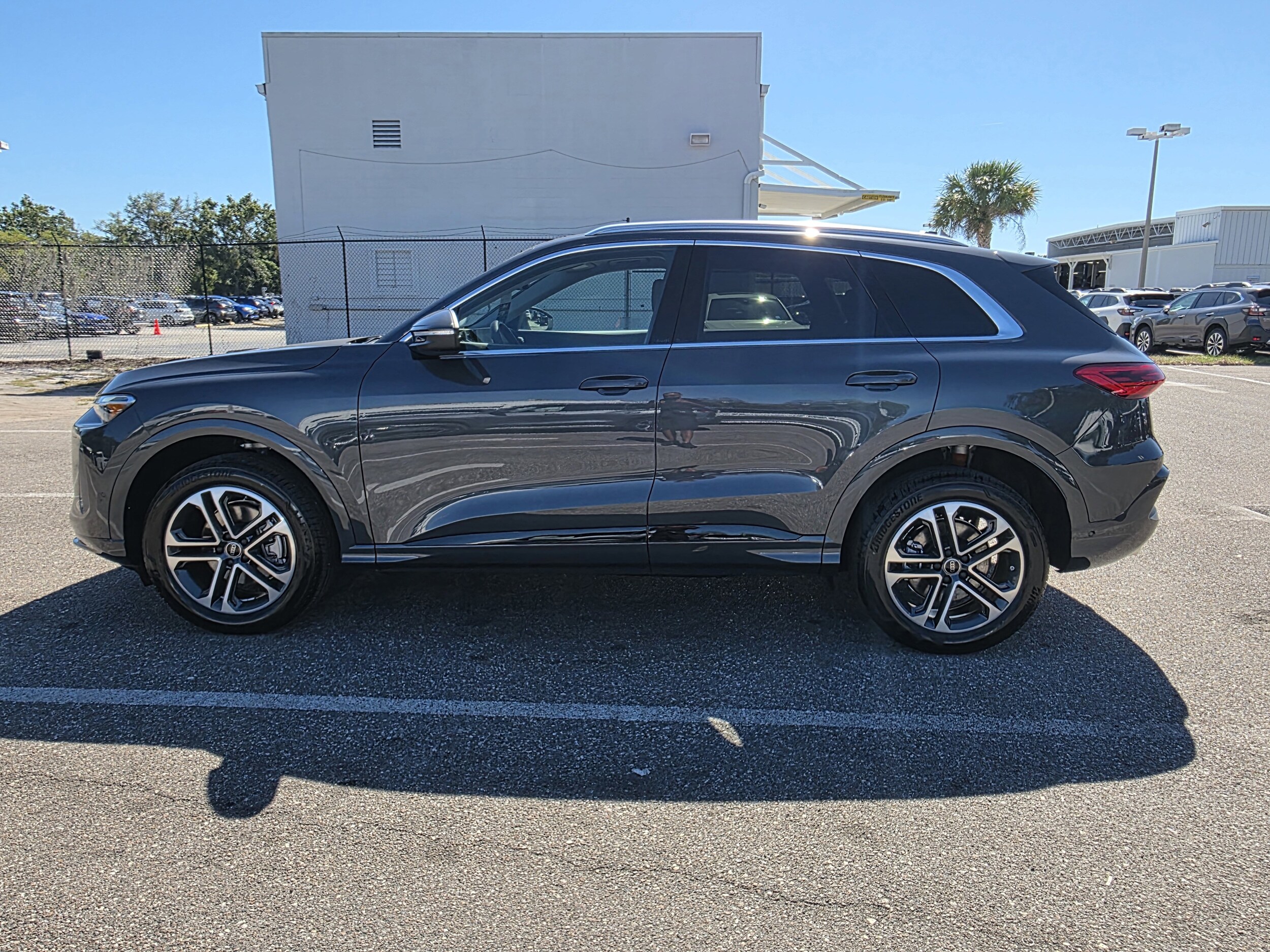 2025 Audi Q5 2.0T Premium photo 3