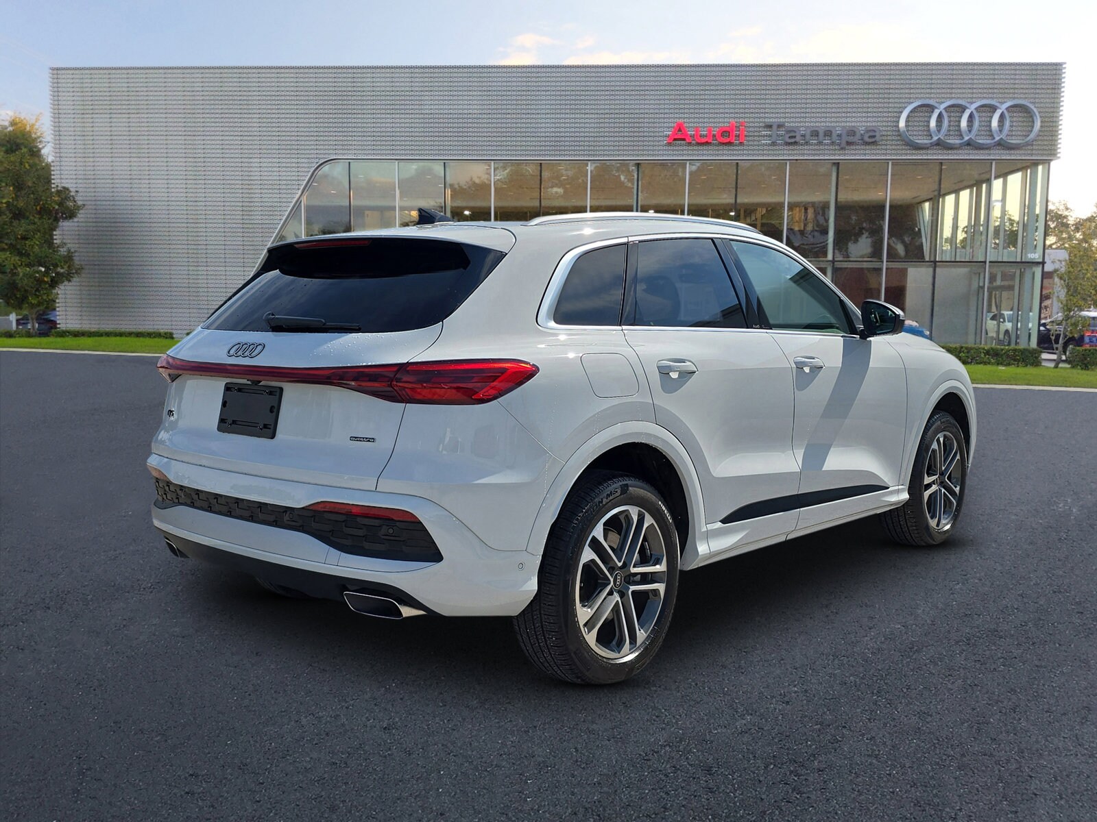 2025 Audi Q5 2.0T Premium photo 4