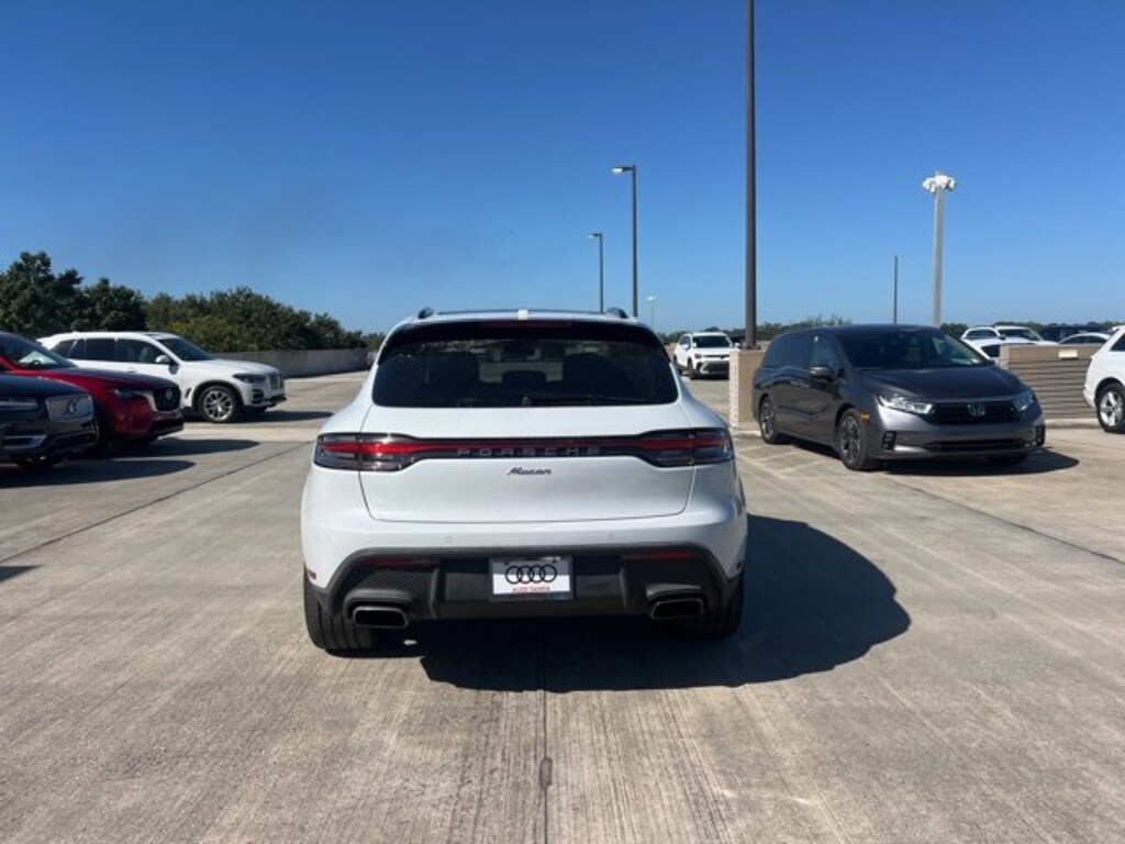 Used 2022 Porsche Macan SUV