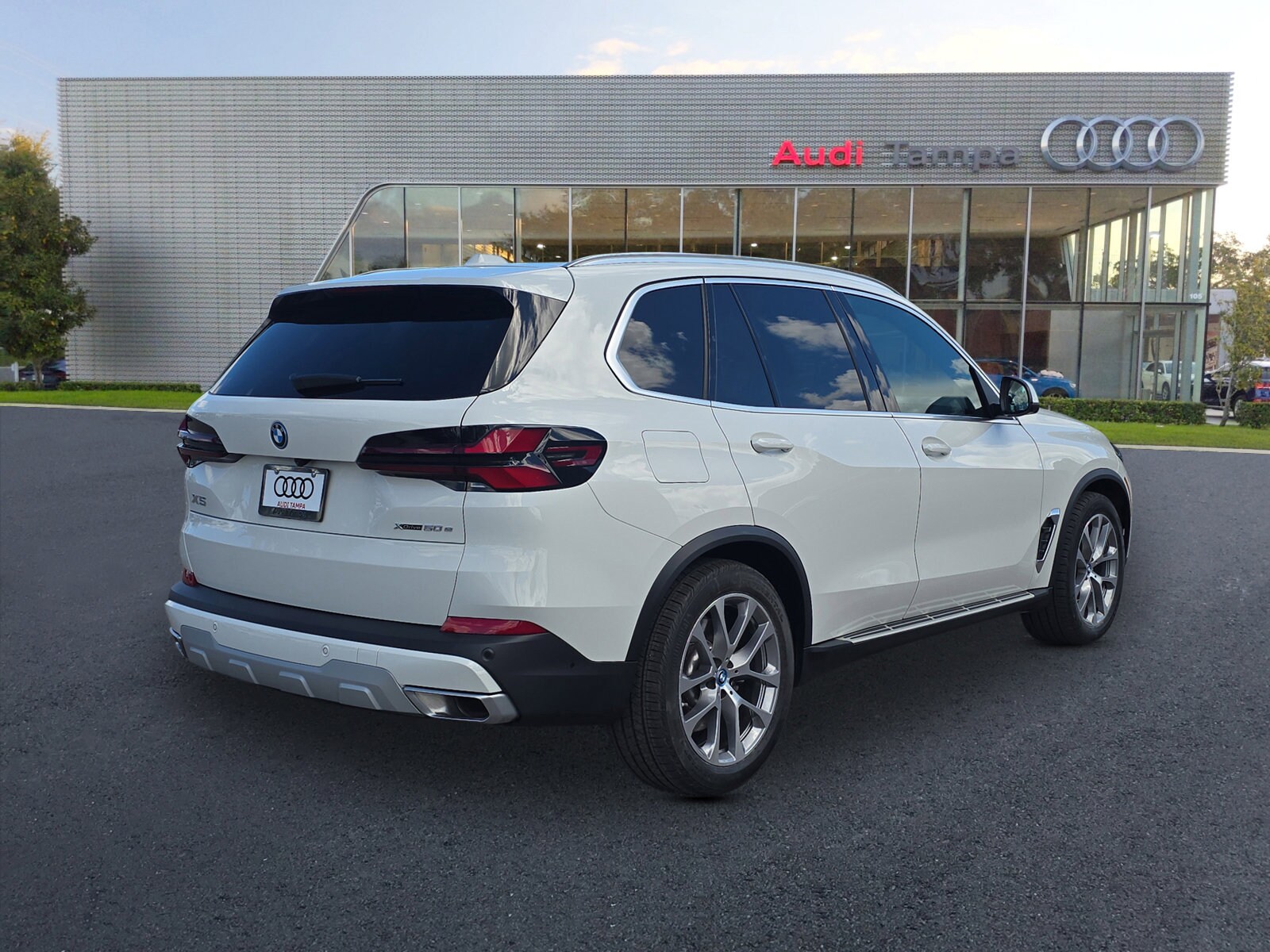 2024 Bmw X5 xDrive50e photo 3