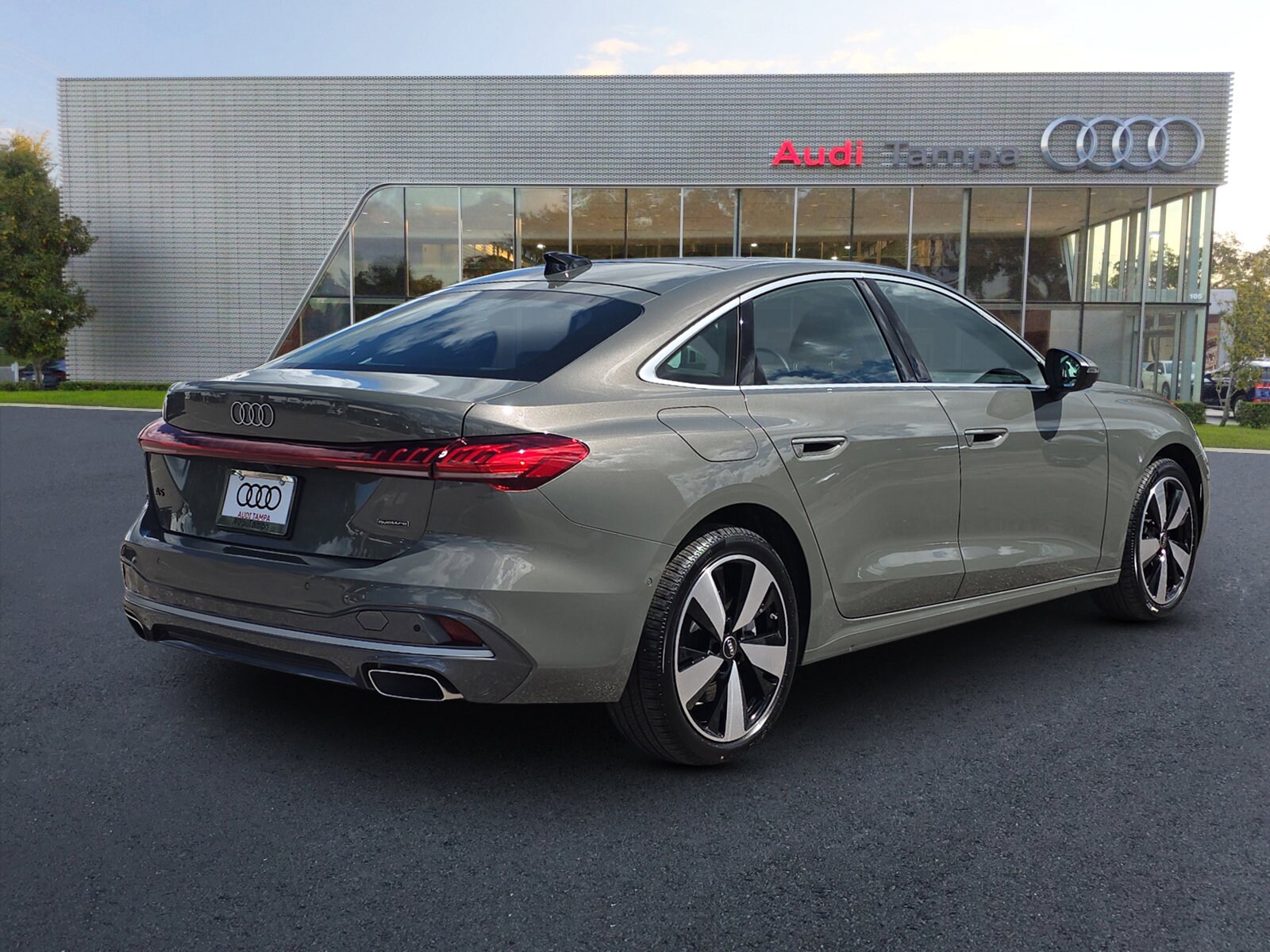 2025 Audi A5 2.0T Premium photo 4