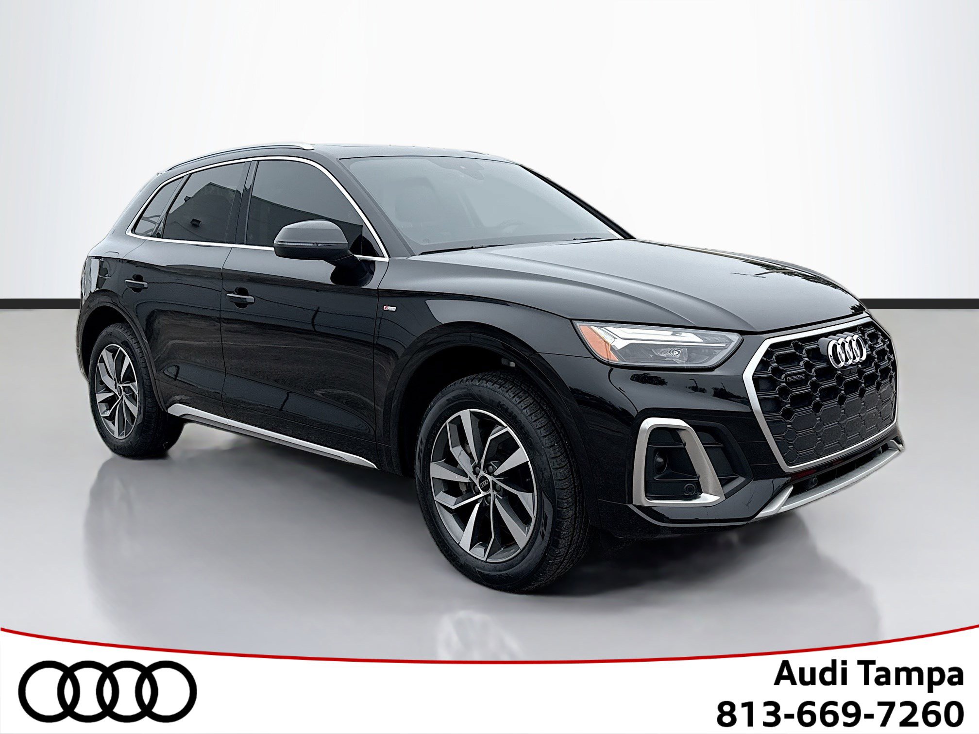 2023 Audi Q5 Premium Plus's photo