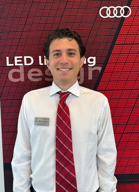 Staff member Araz Bayatmakou from ID_1bd7323e9264