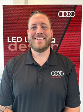 Staff member Steve Hall from ID_86cd4f789084